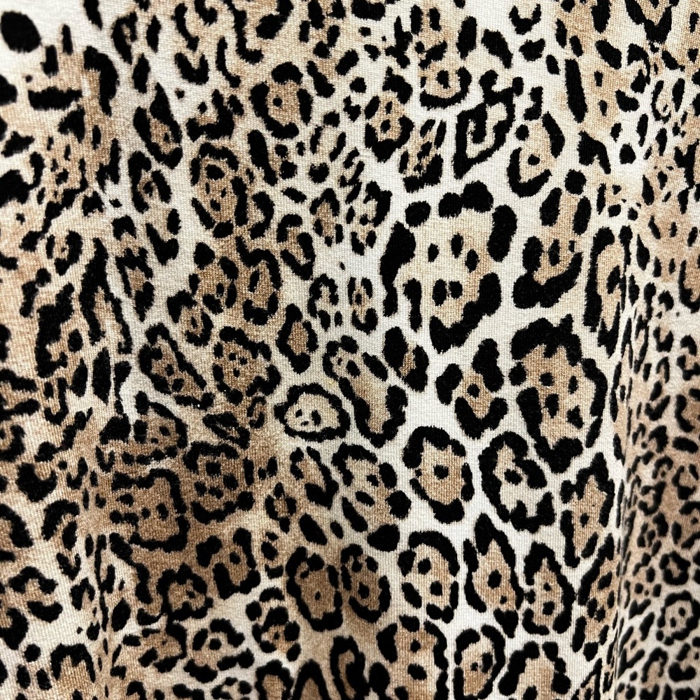Chicos size 1 leopard 3/4 sleeve top